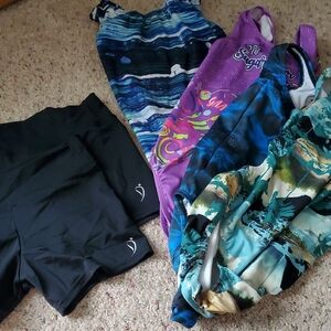4 Gymnastics/dance Leotards And 2 Gymnastics/dance Shorts
